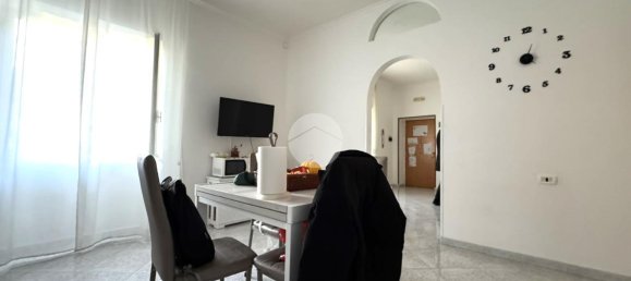 3 rooms Apartment in Naples, Italy No. 235969 7