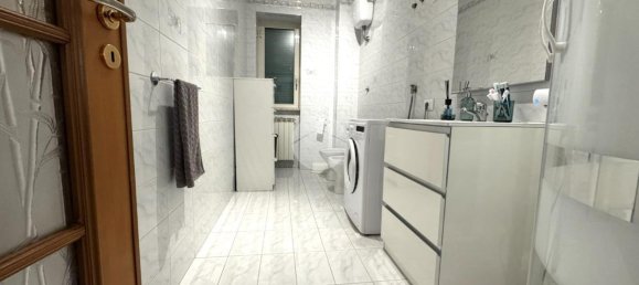 3 rooms Apartment in Naples, Italy No. 235969 14