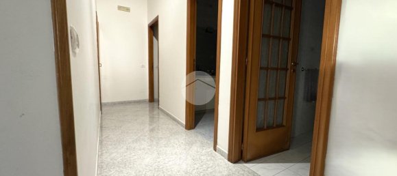 3 rooms Apartment in Naples, Italy No. 235969 9