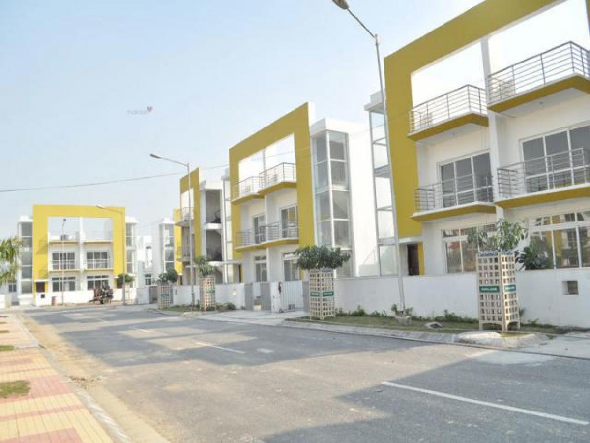 Casa T2 em Faridabad, India N.º 25343