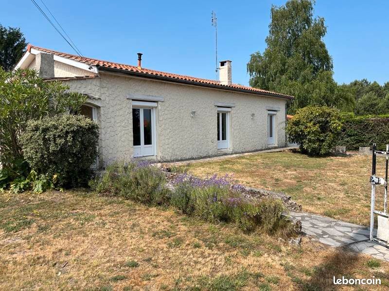 Casa de 3 dormitorios en Donnezac, France No. 335648