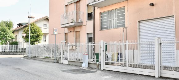 Квартира с 5 комнатами в Ро, Италия № 24818 17