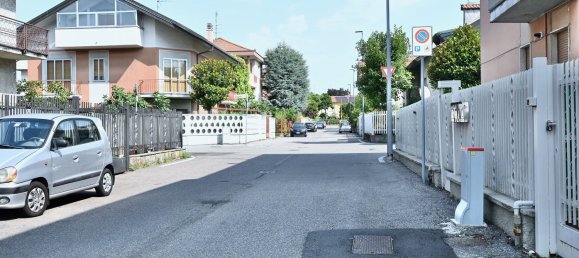 Квартира с 5 комнатами в Ро, Италия № 24818 16