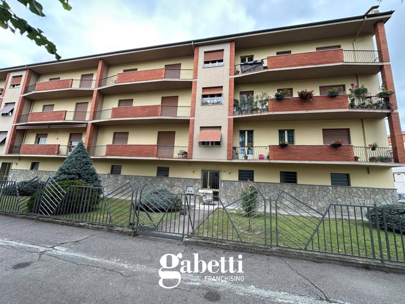 Apartamento T2 em Canelli, Italy N.º 317336