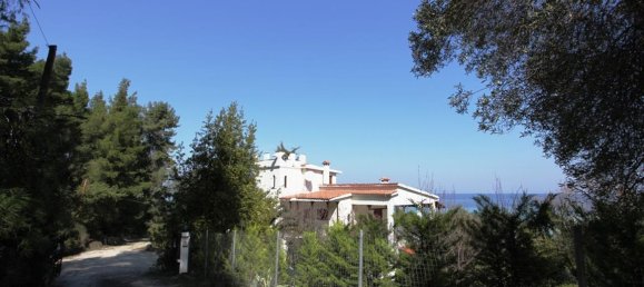 8 bedrooms Villa in Chalkidiki, Greece No. 7744 2