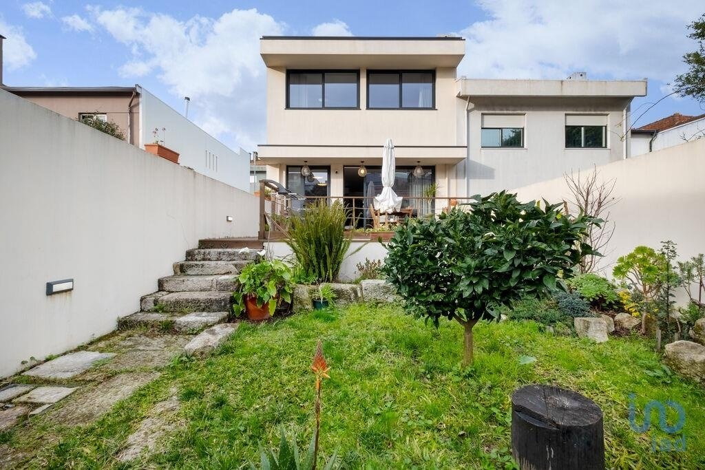 7 غرف نوم تاون هاوس في Porto, Portugal رقم 102607