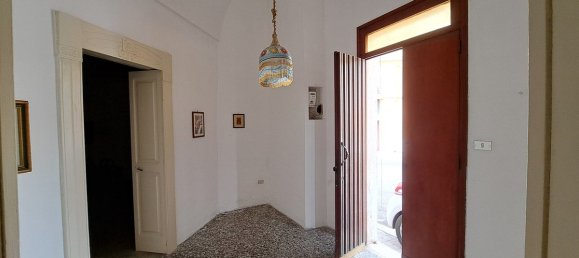 3 bedrooms Villa in Copertino, Italy No. 371814 2