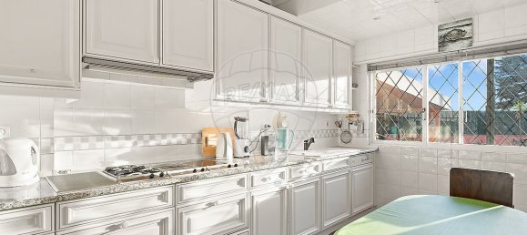 6 bedrooms House in Cascais, Portugal No. 52703 3