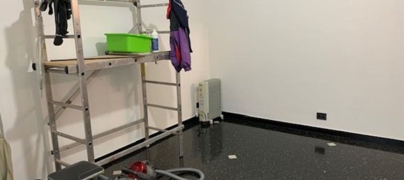 4-salle Appartement à Genoa, Italy No. 77894 7