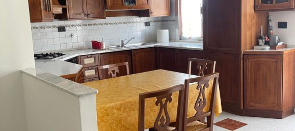 4-salle Appartement à Genoa, Italy No. 77894 23