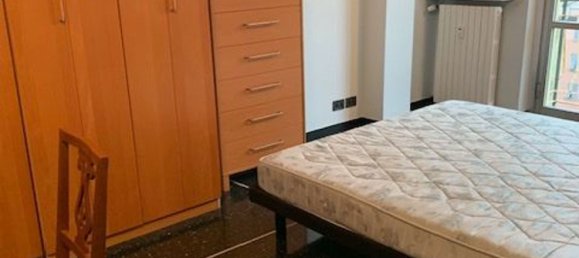 4-salle Appartement à Genoa, Italy No. 77894 8