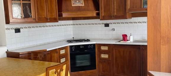 4-salle Appartement à Genoa, Italy No. 77894 20