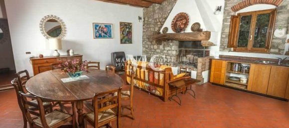 18 bedrooms House in Greve in Chianti, Italy No. 192485 17