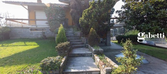 5-Zimmer Villa in Osnago, Italy, Nr. 8466 4