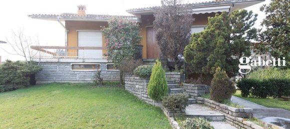 5-Zimmer Villa in Osnago, Italy, Nr. 8466 6