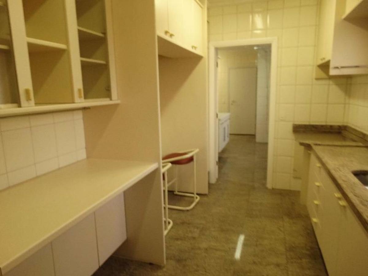 4 bedrooms Apartment in Sao Paulo, Brazil No. 574976