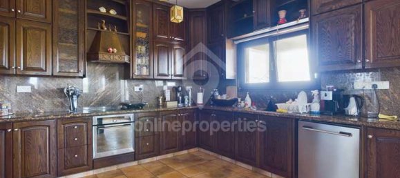 Propiedad comercial de 4 dormitorios en Kiti, Cyprus No. 80169 17