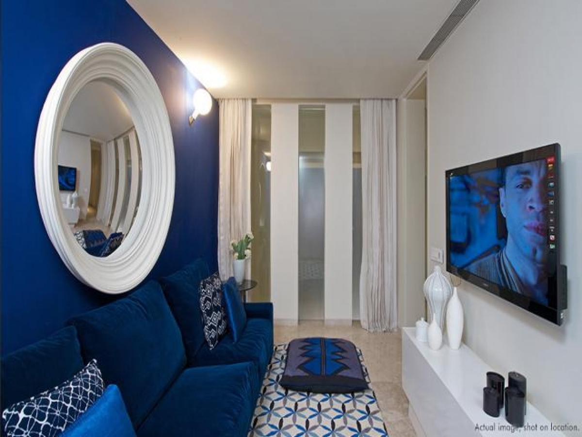 2 bedrooms House in Mumbai, India No. 1672