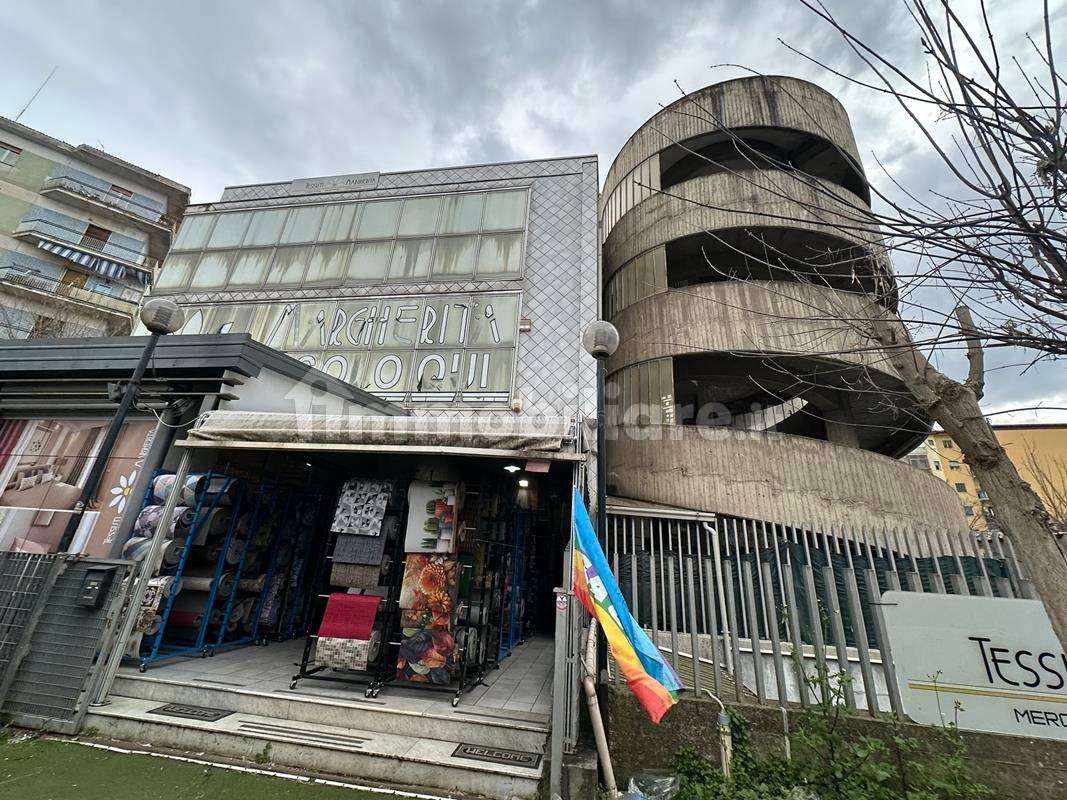 Коммерческая недвижимость 125м² в Козенца, Италия № 339935