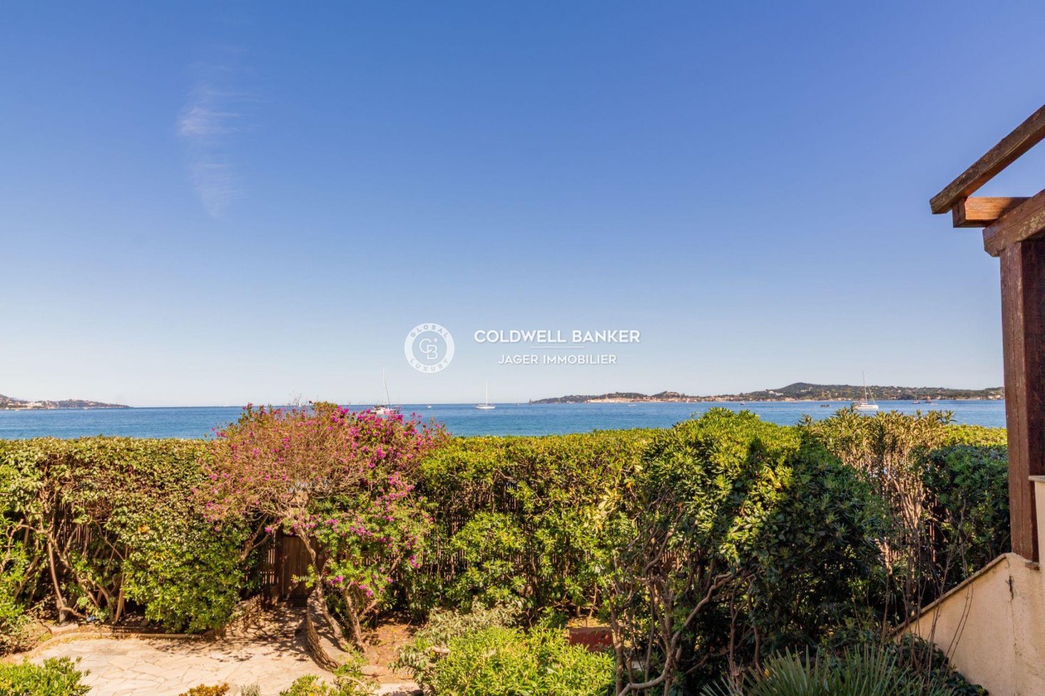 6 bedrooms Castles in Grimaud, France No. 356735