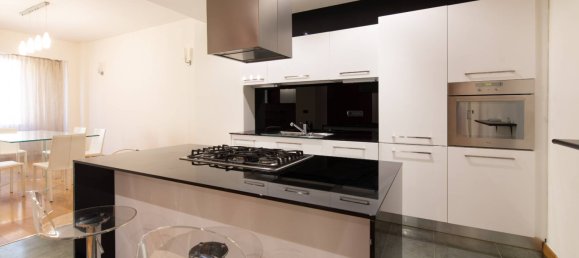 Apartamento de 3 dormitorios en Turin, Italy No. 53559 6