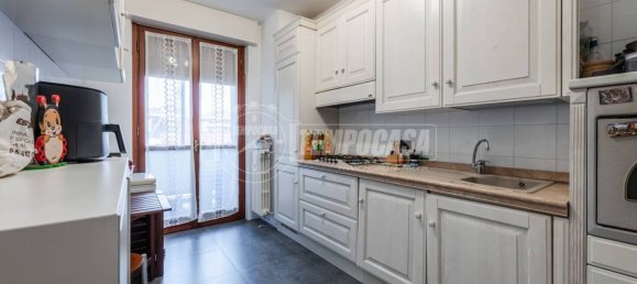 2 bedrooms Apartment in Milan, Italy No. 259643 2