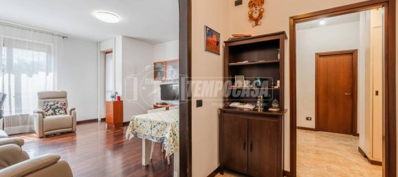 2 bedrooms Apartment in Milan, Italy No. 259643 5