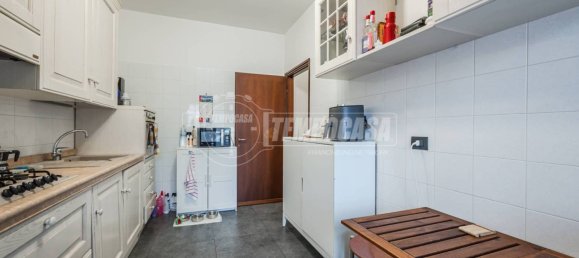 2 bedrooms Apartment in Milan, Italy No. 259643 14