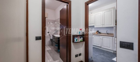 2 bedrooms Apartment in Milan, Italy No. 259643 18