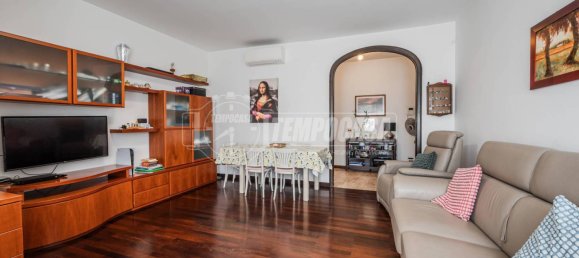 2 bedrooms Apartment in Milan, Italy No. 259643 7