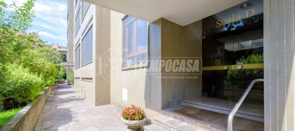 2 bedrooms Apartment in Milan, Italy No. 259643 30