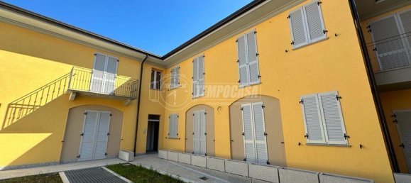 4-salle Appartement à Ossona, Italy No. 104161 9