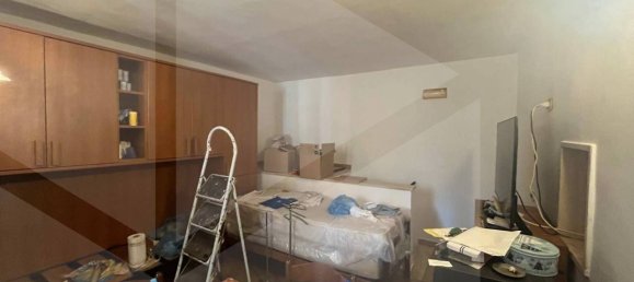 2-Zimmer Gewerbliche Immobilie in Bari, Italy, Nr. 23995 45