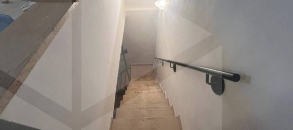 2-Zimmer Gewerbliche Immobilie in Bari, Italy, Nr. 23995 21