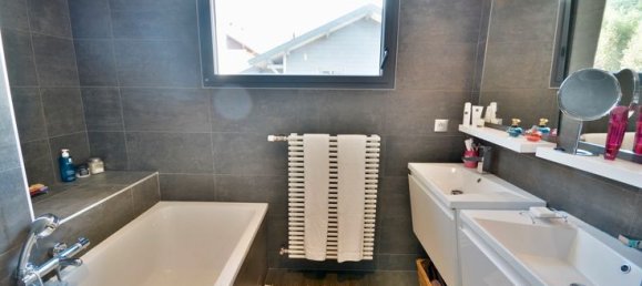 Casa de 4 dormitorios en Haute-Savoie, France No. 314962 9