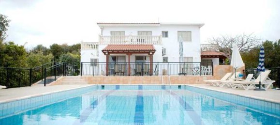 5 bedrooms Villa in Kissonerga, Cyprus No. 17870 3