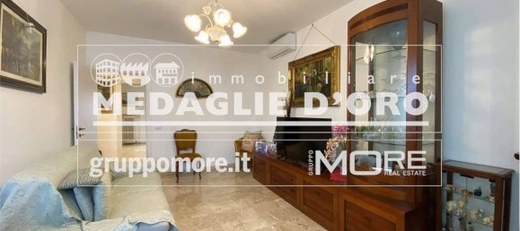 2 bedrooms Apartment in Modena, Italy No. 322937 6