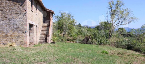8 rooms House in Gubbio, Italy No. 304497 4