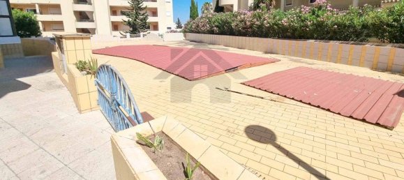 83m² Commercial property in Portimao, Portugal No. 225081 15