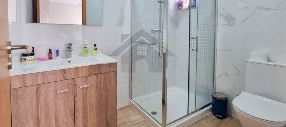 83m² Commercial property in Portimao, Portugal No. 225081 9