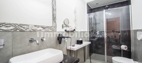 3 Schlafzimmer Wohnung in Arona, Italy, Nr. 301864 9