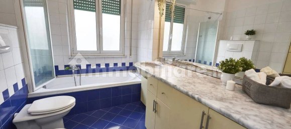 Apartamento de 4 dormitorios en Albisola Superiore, Italy No. 67858 20