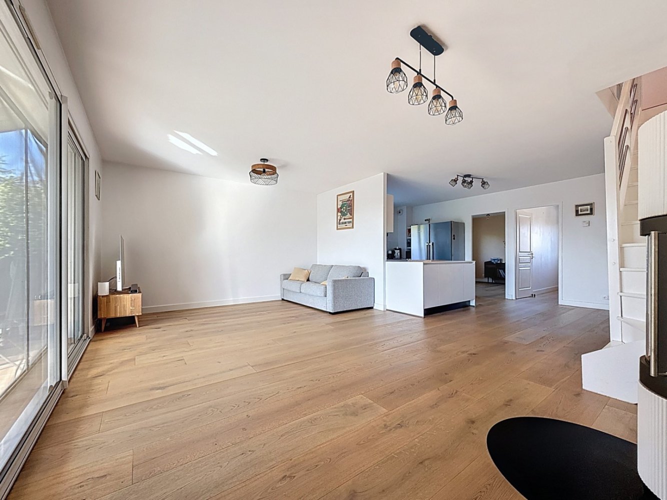 4 Schlafzimmer Doppelhaus in Saint-Genis-Pouilly, France, Nr. 346429