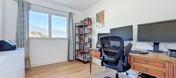 4 Schlafzimmer Doppelhaus in Saint-Genis-Pouilly, France, Nr. 346429 12