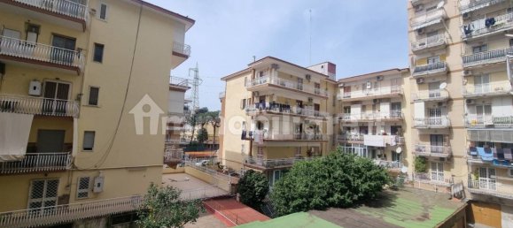 Квартира с 2 спальнями в Неаполь, Италия № 9669 36