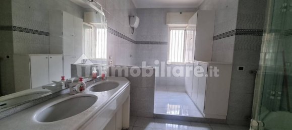 Квартира с 2 спальнями в Неаполь, Италия № 9669 27