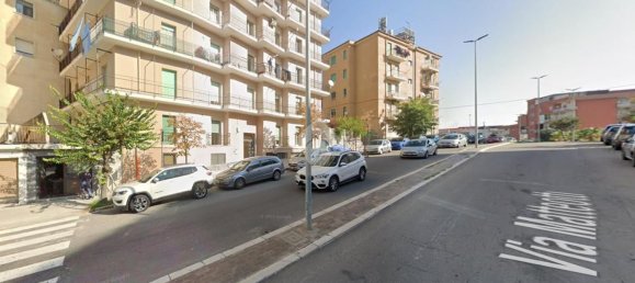 Квартира с 4 комнатами в Кротоне, Италия № 80159 9