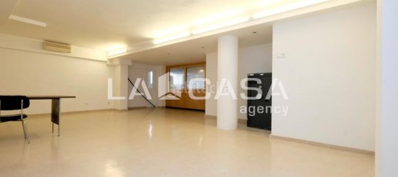 138m² Commercial property in Barcelona, Spain No. 171437 3