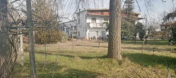 9 rooms Warehouse in Codigoro, Italy No. 82030 3