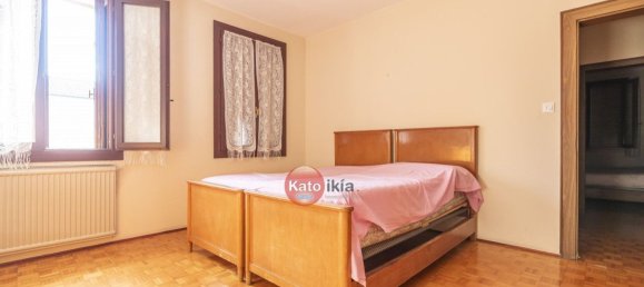 4 rooms House in Creazzo, Italy No. 72085 11